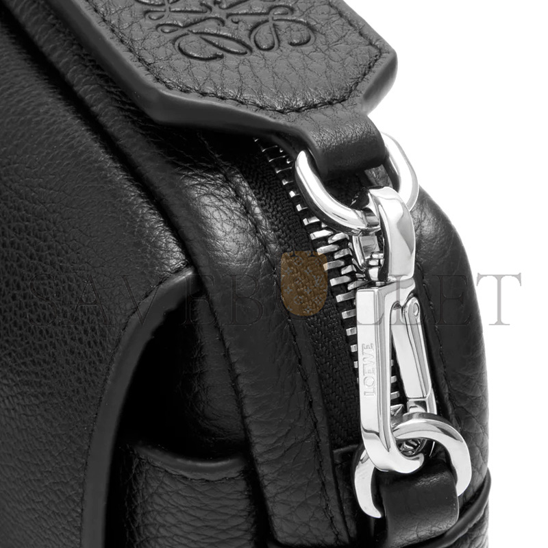 LOEWE SMALL PEBBLE MESSENGER BAG BANBPCBX01 (20*12.5*6cm)